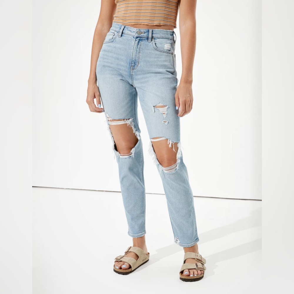 American Eagle Stretch Ripped High Rise Mom Jean in Emotional Blue Size 12